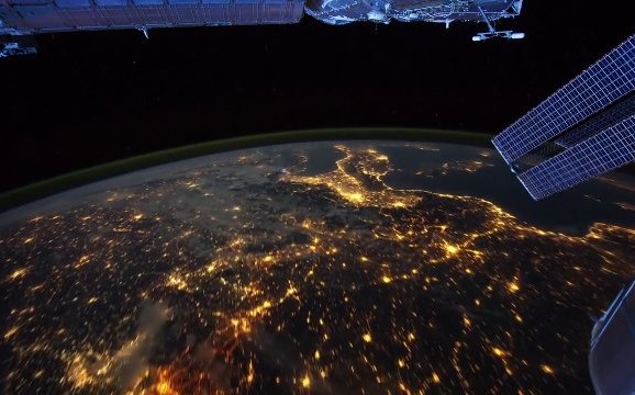 Potpuno sami u noći