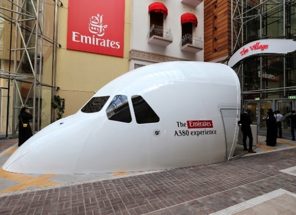 Emirates Airline sleteo u šoping centar Dubai Mall