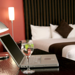 Skup hotel, skup internet?
