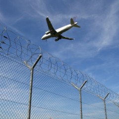 Izgubila muža pa provalila na aerodrom