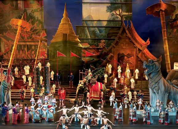 Siam Niramit Bangkok: istorija, zabava, spektakl!