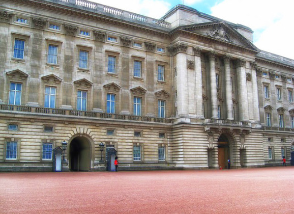 Britanska kraljica otvorila svoj dom za posetioce