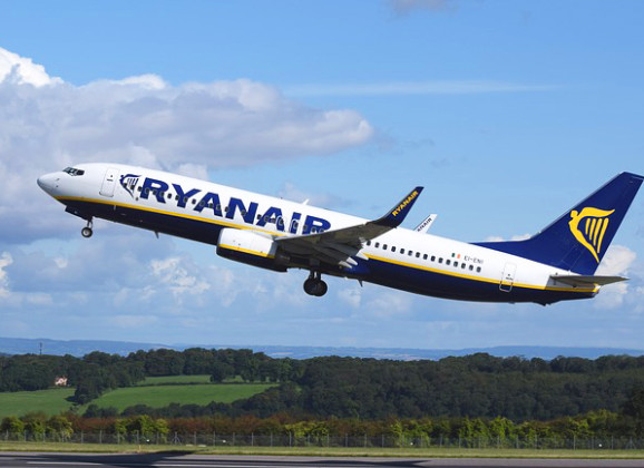 Ryanair zabranio unošenje pića na letove ka Ibici