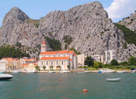 Diano i Maja u Omišu