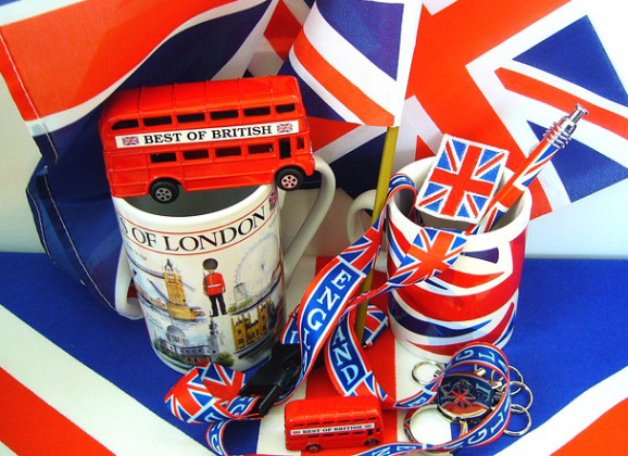 Šta pokloniti prijateljima sa putovanja?