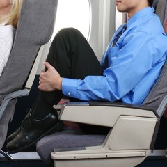 Američki senator zahteva standardizaciju avionskih sedišta