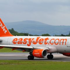 EasyJet zapošljava 450 pilota