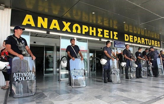 Aviokompanije otkazuju sutrašnje letove ka Grčkoj