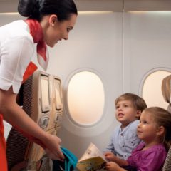 Etihad Airlines-ove ‘leteće dadilje’ – spas roditeljima tokom leta