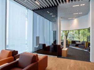 MUC-lufthansa-senator-lounge-muc-t2-satellite-pr-04-1-500x375