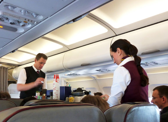 Najluđi zahtevi putnika u avionu, II deo