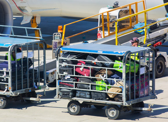 Avion preusmeren zbog radnika zarobljenog sa prtljagom