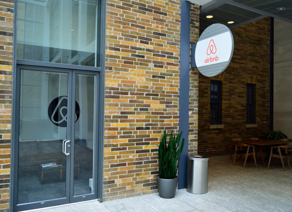 Airbnb se sa smeštaja proširuje i na ture