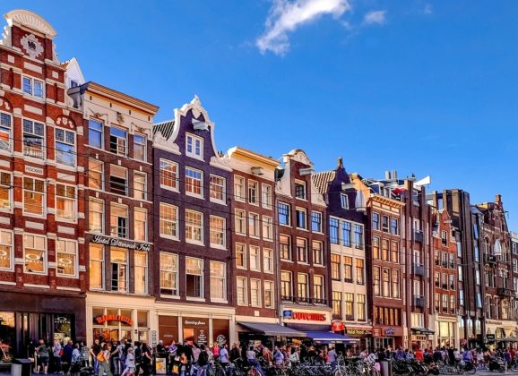Građani Amsterdama visokim taksama teraju turiste