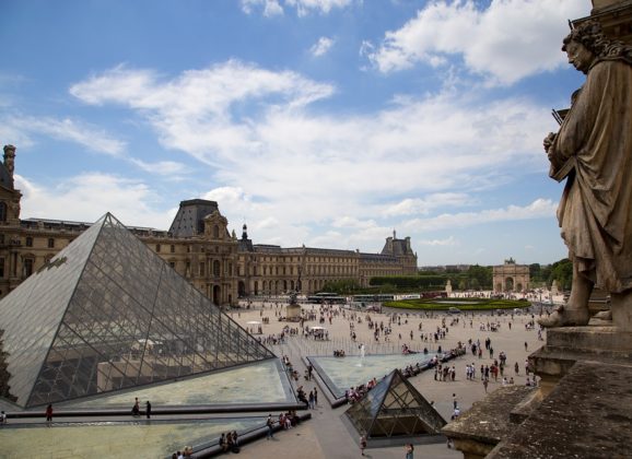 Turisti ponovo hrle u Pariz