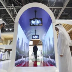 Na aerodromu u Dubaiju putnicima lice skenira riba!