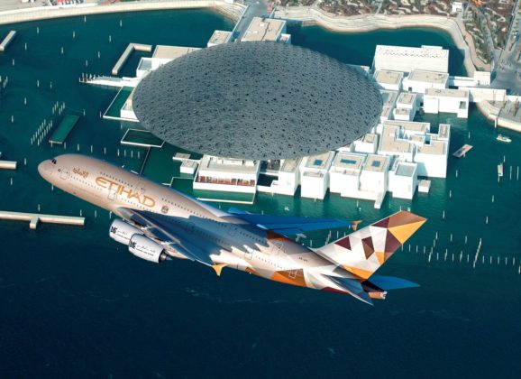 Prelet aviona Etihad Airways-a na otvaranju arapskog Luvra