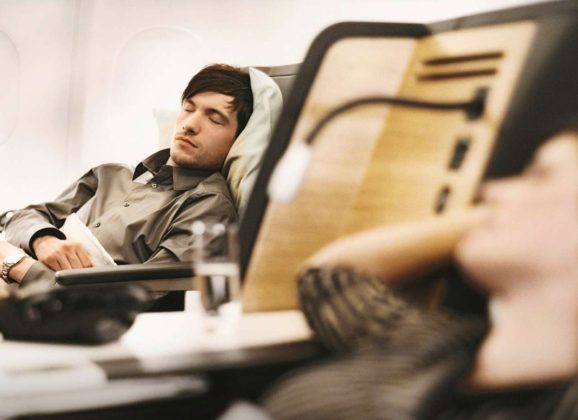 Kako izdržati dugačko putovanje avionom?