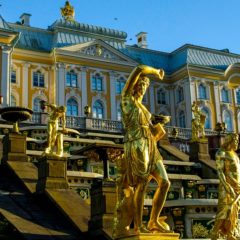 Sankt Peterburg želi bogate turiste