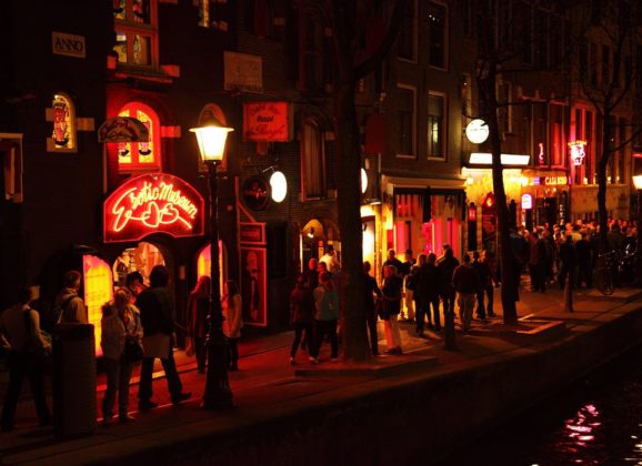 Amsterdam izbacio turiste iz Četvrti crvenih fenjera