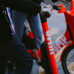 Upoznajte Pariz i Madrid na Uber e-trotinetima