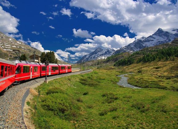 Švajcarski Glacier Express od sada još spektakularniji