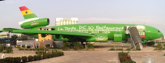 La Tante je restoran u avionu u blizini međunarodnog aerodroma u Akri