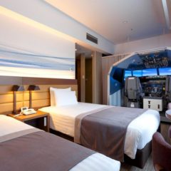 Pilotirajte Boeing-om 737-800 iz svoje hotelske sobe