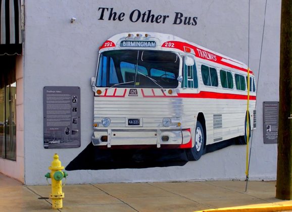 Greyhound bus station – simbol ljudskih prava