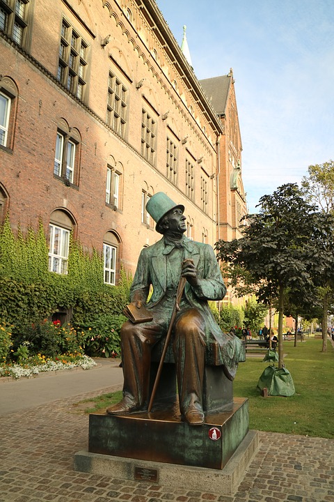 Statua Hansku Kristijanu Andersenu u Kopenhagenu
