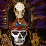 Potomak starih Asteka, prilikom folklorne ceremonije u nacionalnom parku El Tepozteco, u blizini Meksiko Sitija