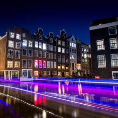 Amsterdam zabranio grupne ture po Četvrti crvenih fenjera