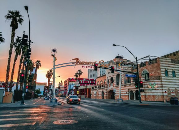 Grad koji živi od turizma – kako se Las Vegas nosi sa korona virusom?