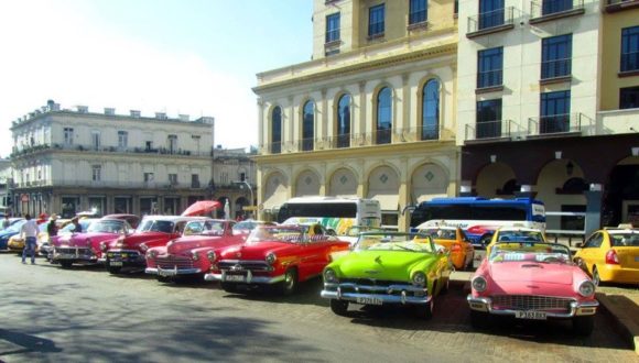 Fidel Kastro preuzima vlast, nakon čega zemlja i grad potpuno menjaju kurs