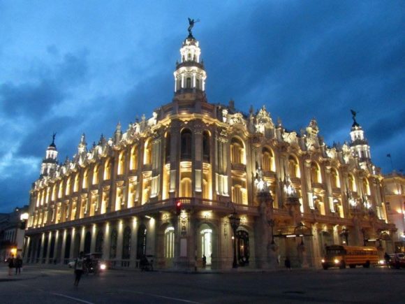 Još jedna znamenitost koju je zabeležila Vendersova kamera je pozorište Gran Teatro de La Habana