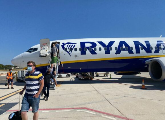 Ryanair odlazi iz Irske ukoliko se restrikcije oko putovanja ne ukinu?