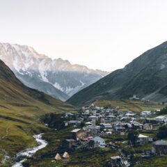 Ušguli – prošetajte „najvišim“ selom u Evropi