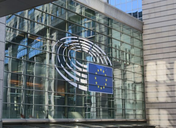 Brisel – potpuno vakcinisani izuzeti od ograničenja putovanja unutar EU?